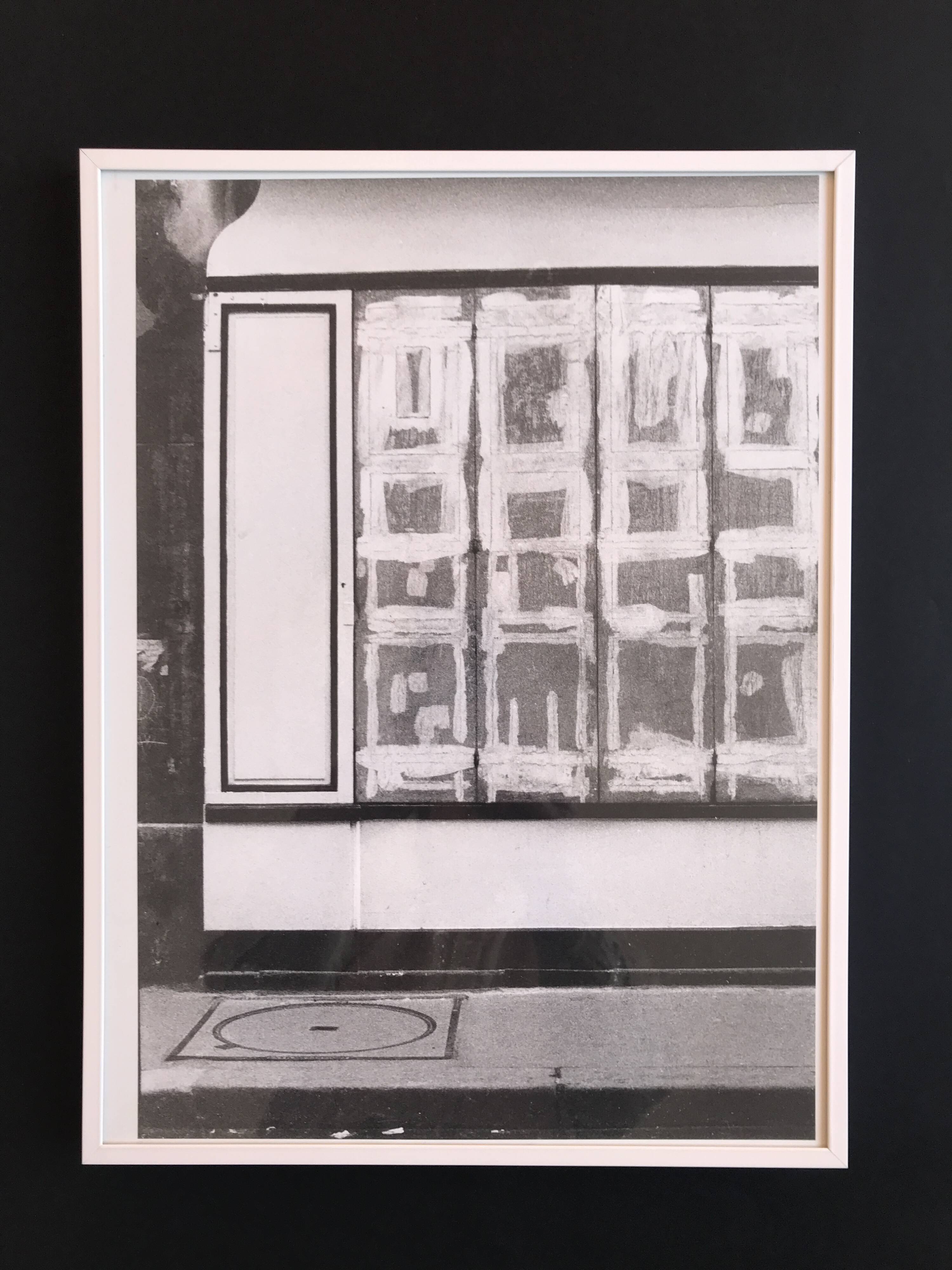 Rosine NUSIMOVICI, Untitled (Façade), c 1980. Black and white silver print