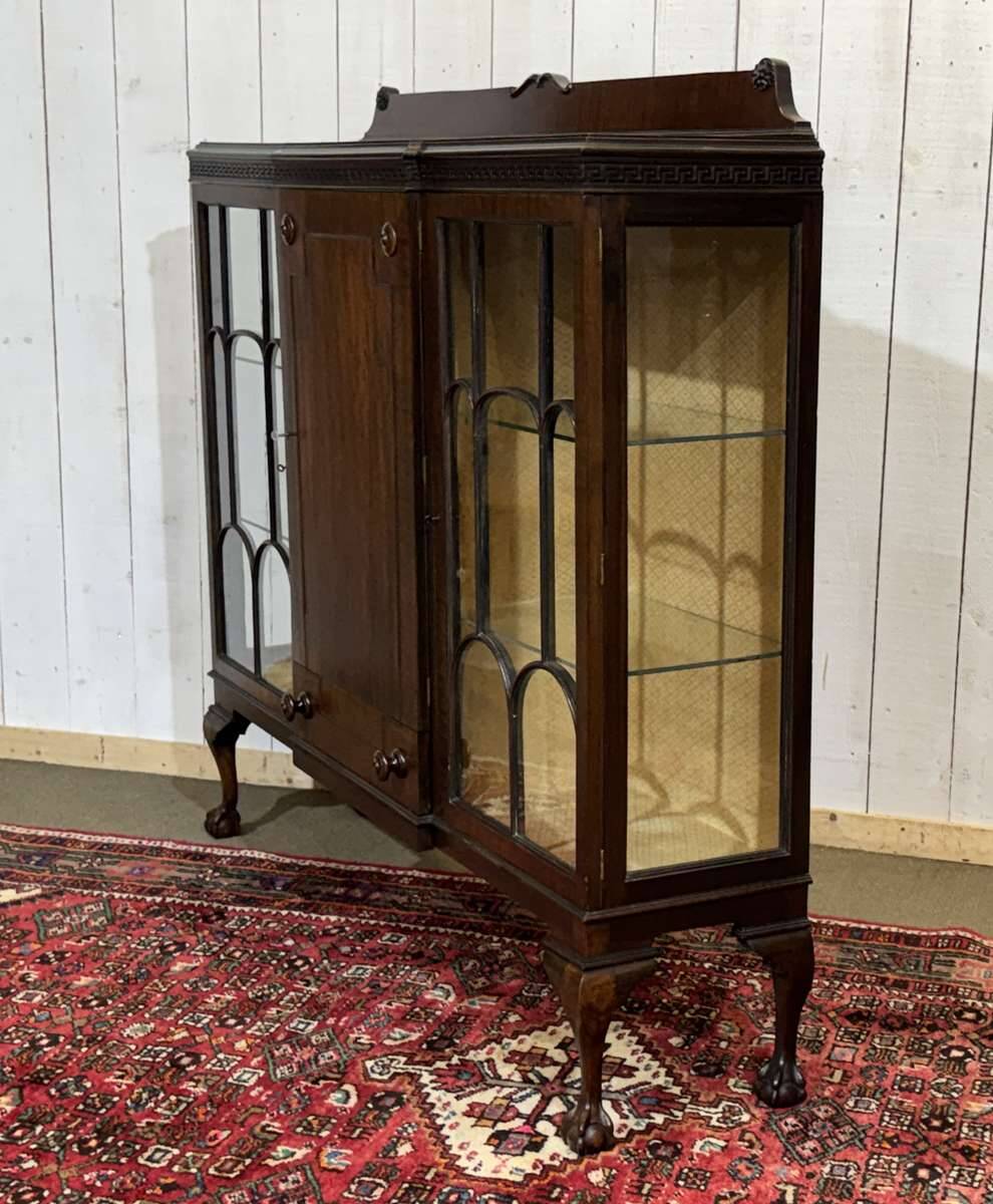 Vitrine Anglaise Chippendale 3 portes début XXème en acajou