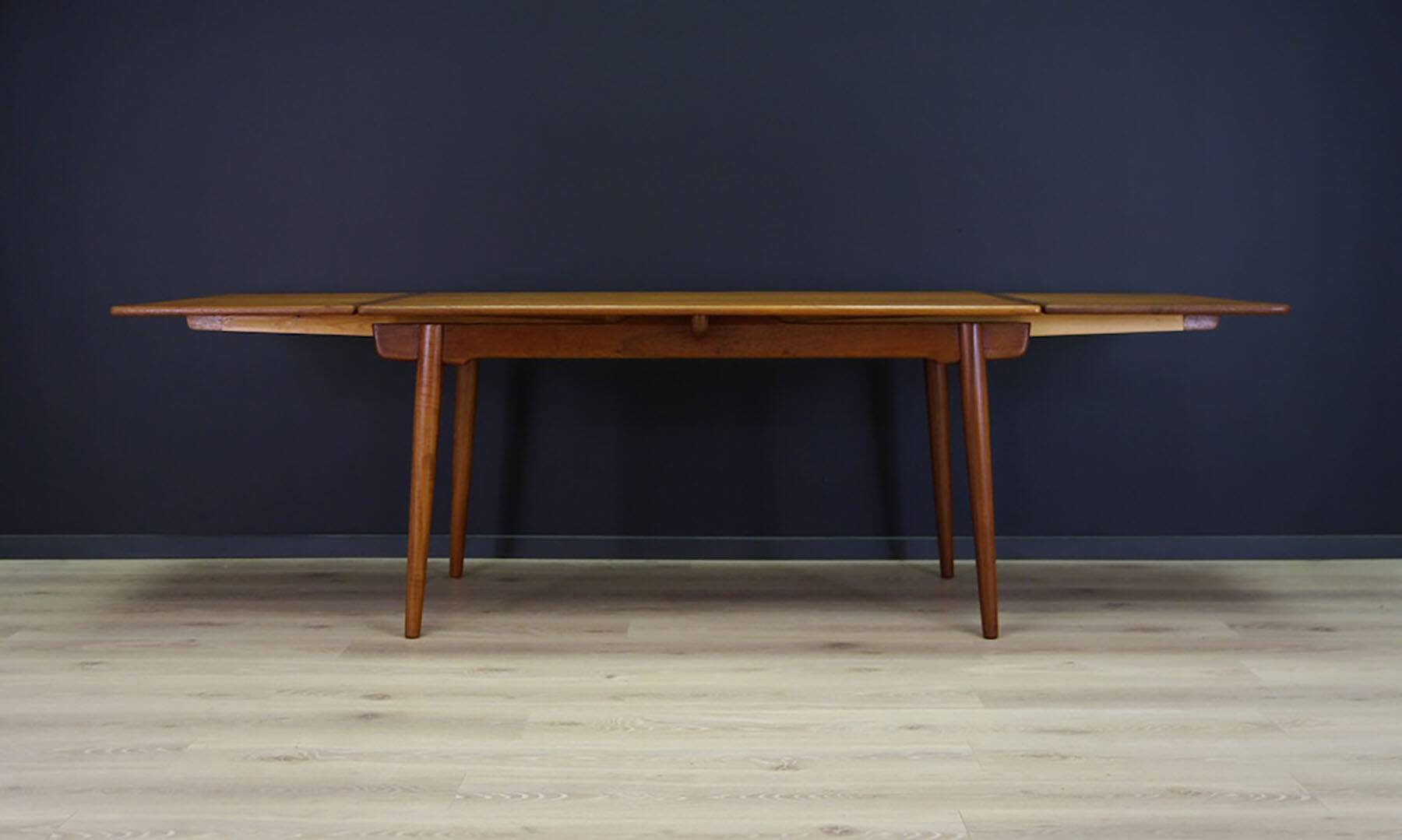 Wooden table, model AT-312, Danish design, 1960s, designer: Hans J. Wegner,