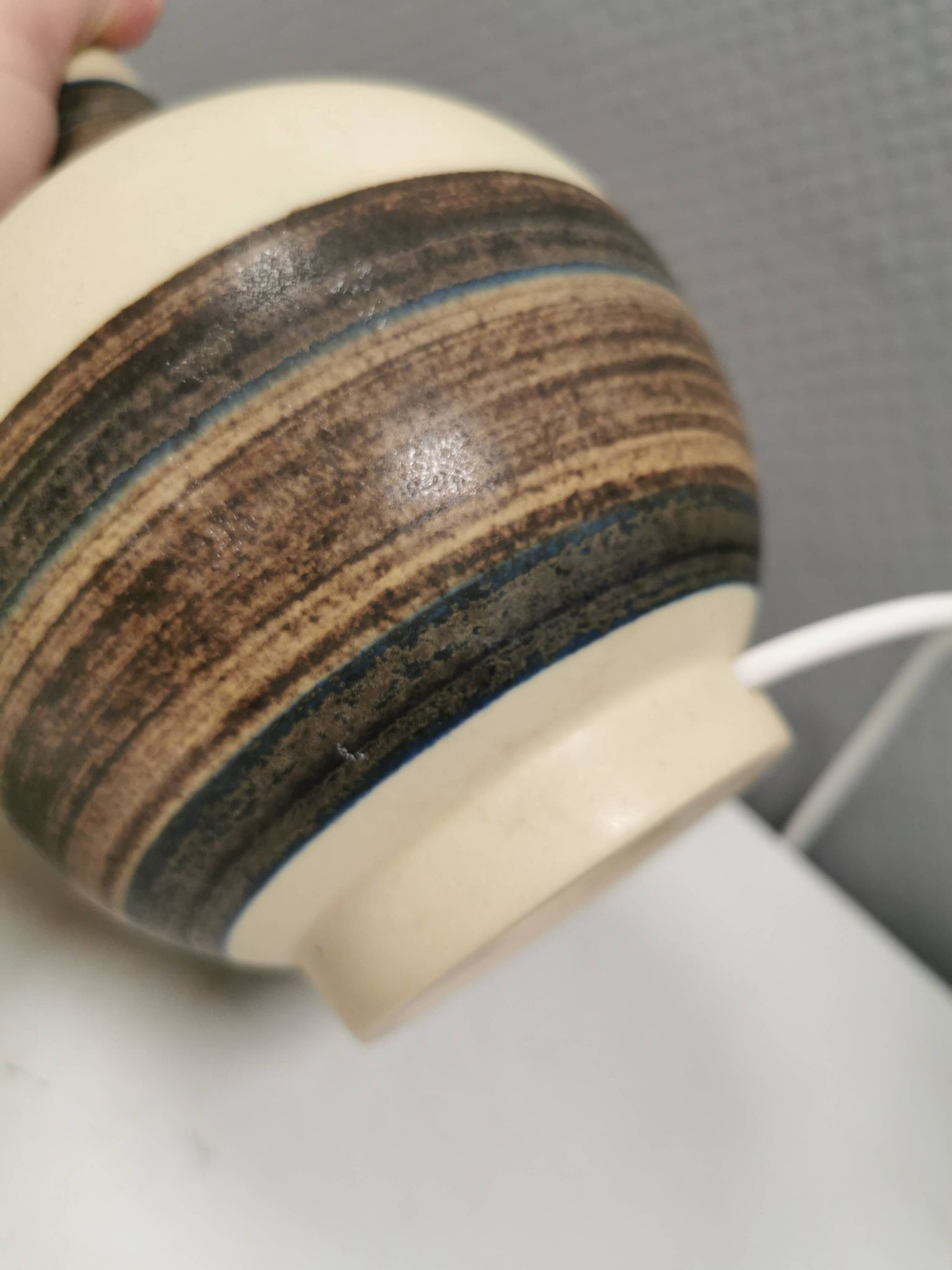 Beautiful table lamp in Ceramic, Danish and from the 1970-80s.