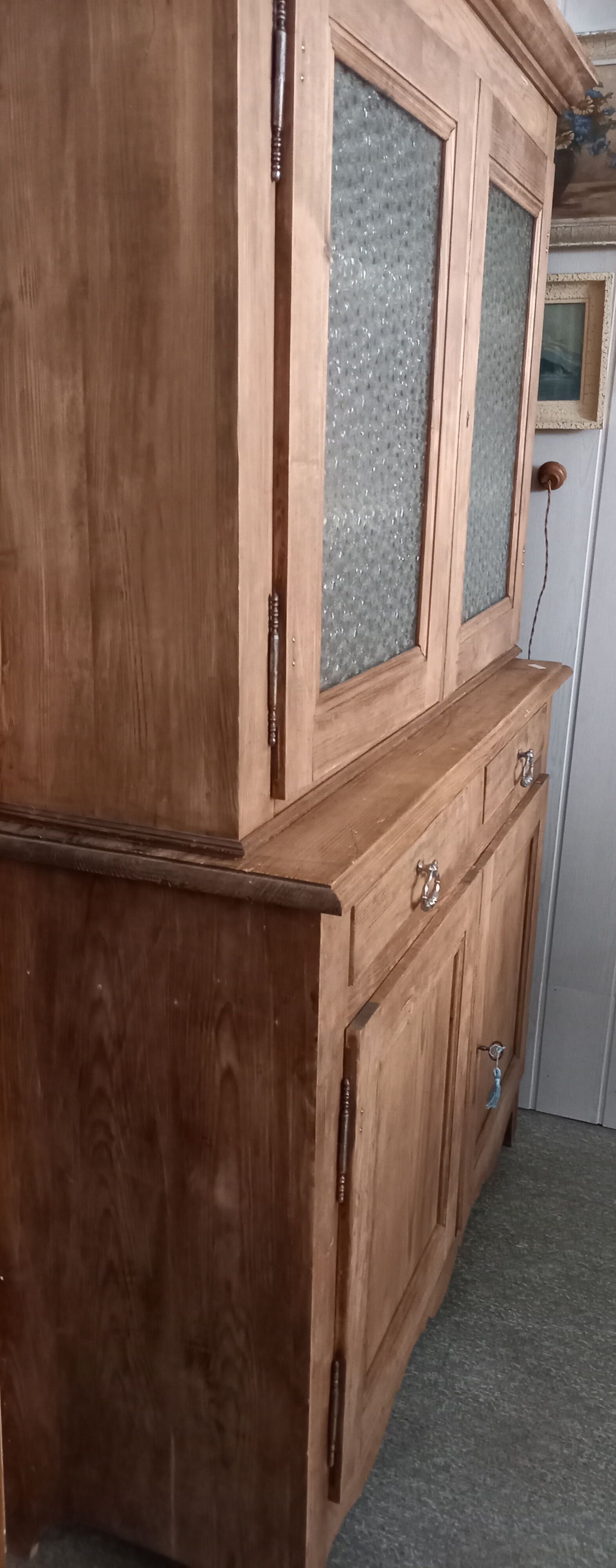 Furniture in two glazed bodies