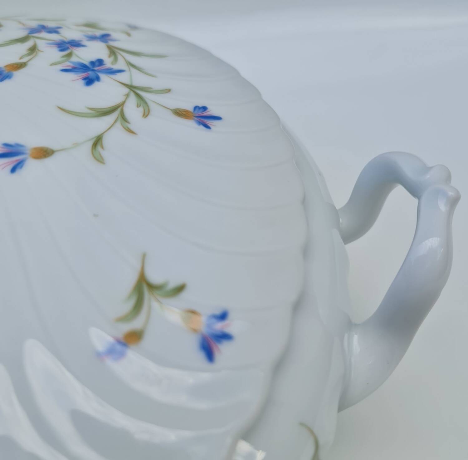 Soupière Tharaud de Limoges modèle exclusif "Boris"