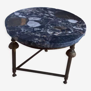 Small coffee table in marble and brass