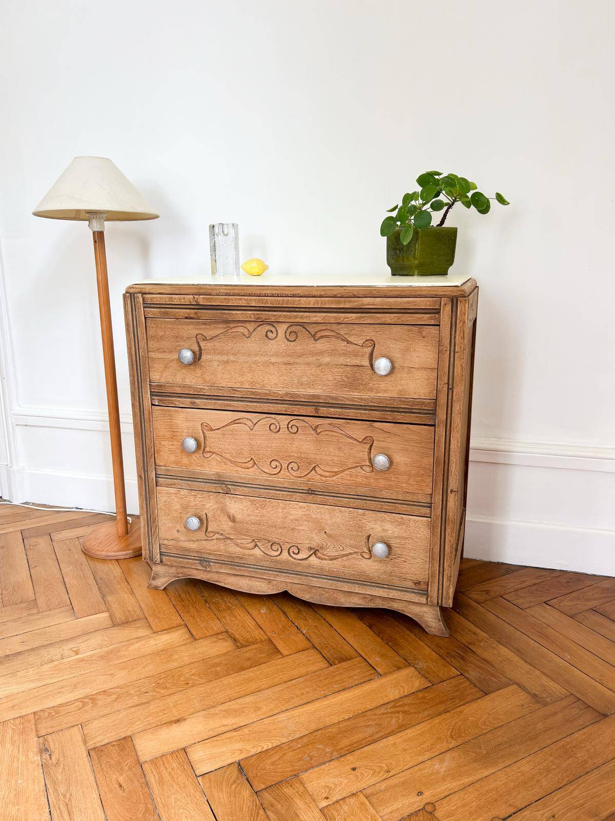 Art Deco chest of drawers in solid oak