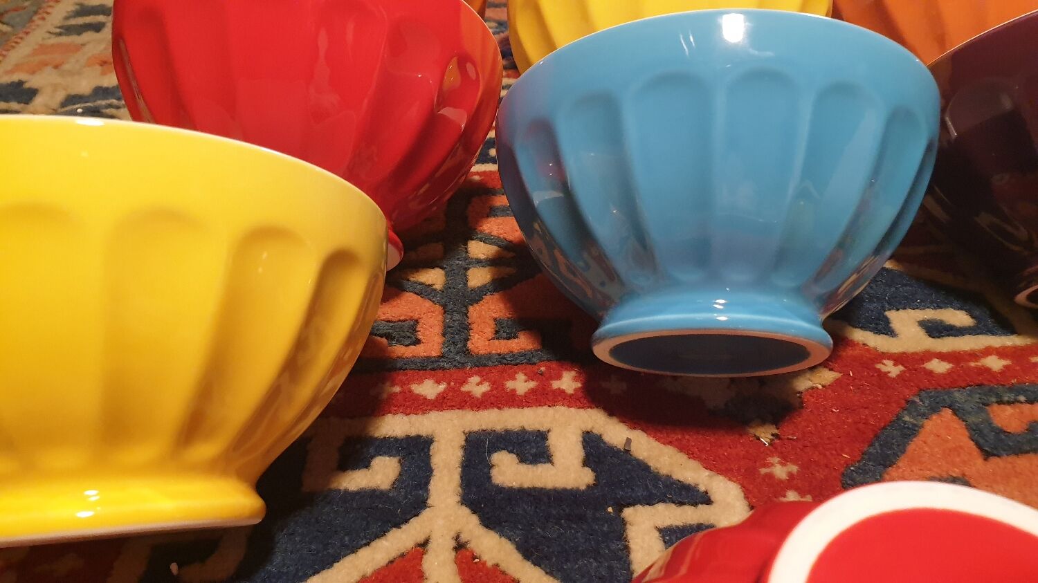 Ribbed ceramic bowls