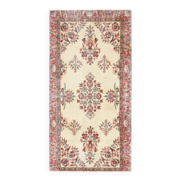 Tapis de sol turc Oushak fait main en laine et coton beige des années 1970 103x206