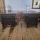 Grand Bureau Américain toutes faces Sculpté "Leopold Desk Co." – Circa 1920