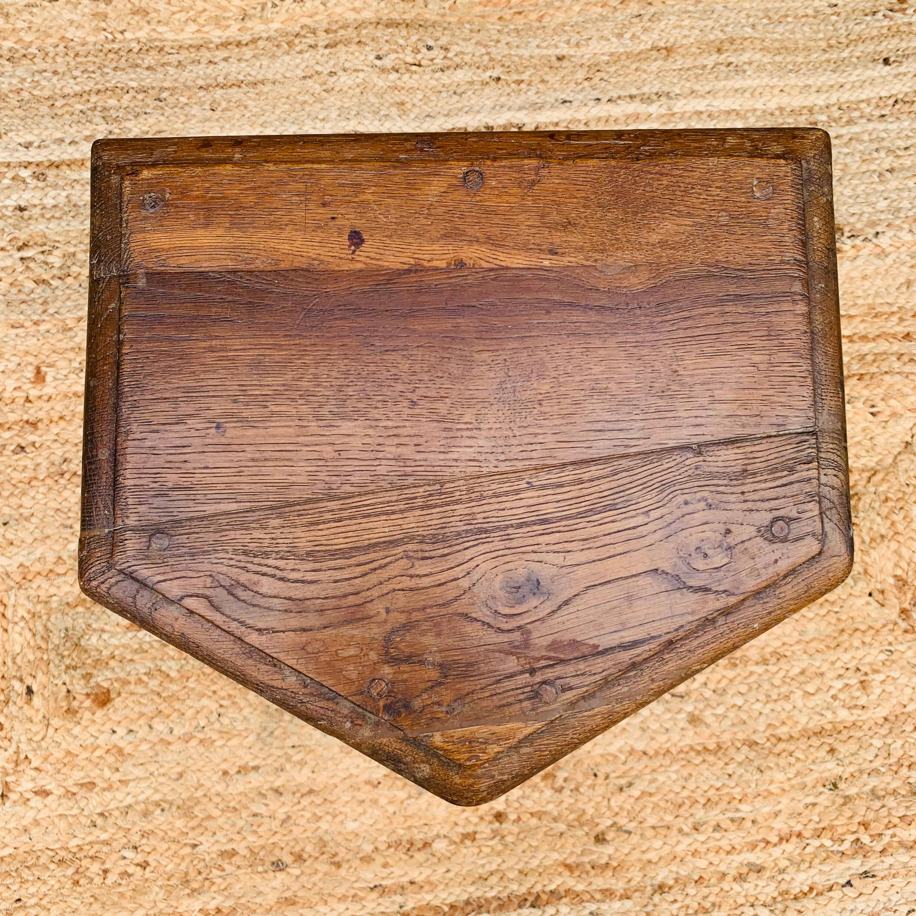 Sellette pentagonal en chêne