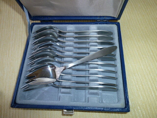 Box of 12 stainless steel oyster forks Létang and Rémy
