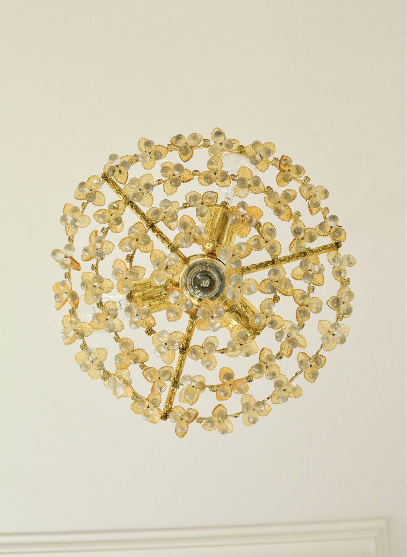 Vintage Murano glass chandelier with 58 fruits – gold metal