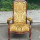 Fauteuil voltaire style Louis XV en bois massif et velours fleuri jaune