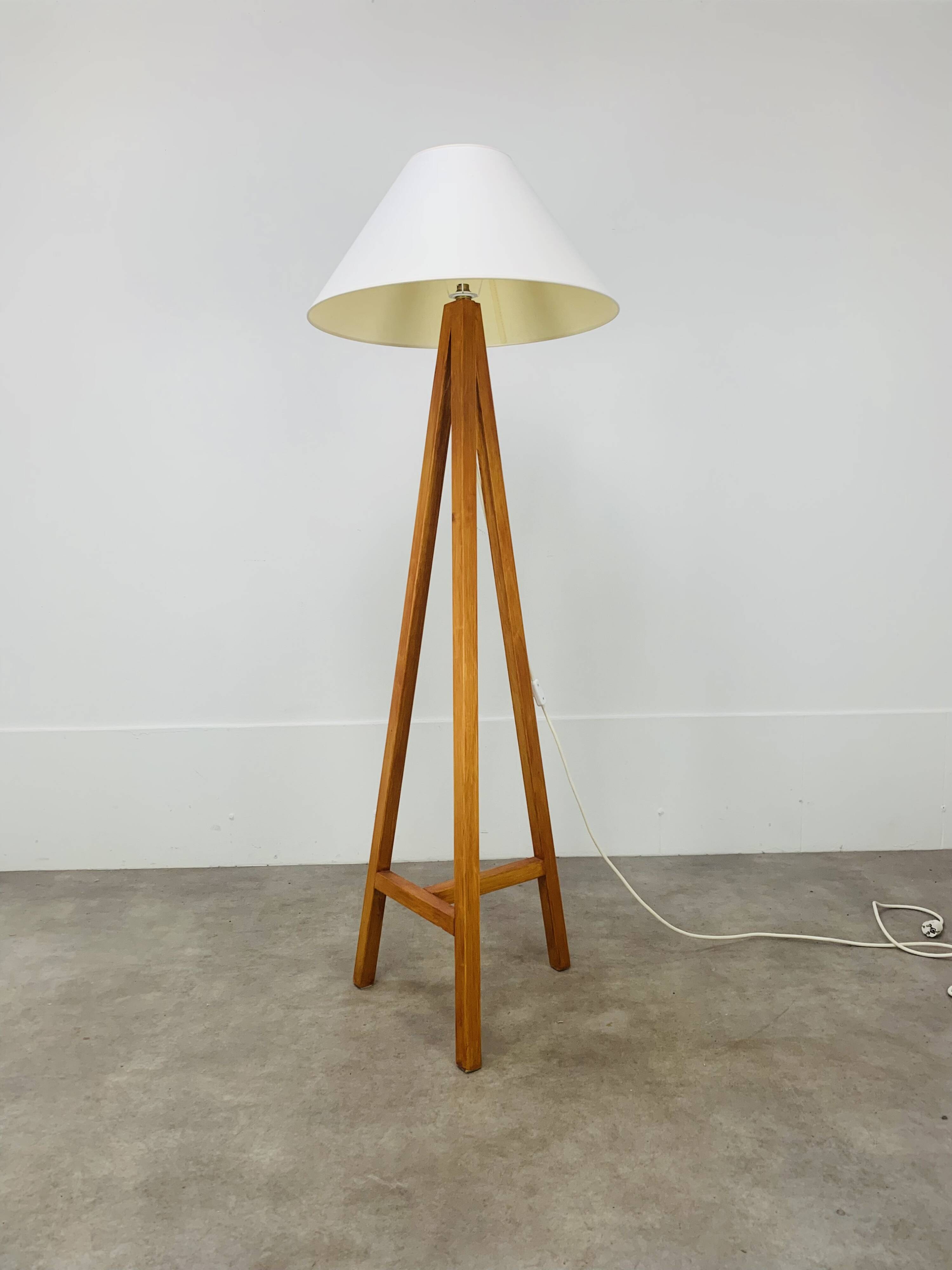 Lampadaire tripode bois, années 80