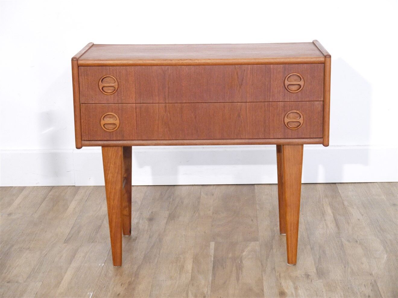 Meuble d'appoint vintage scandinave en teck 1960