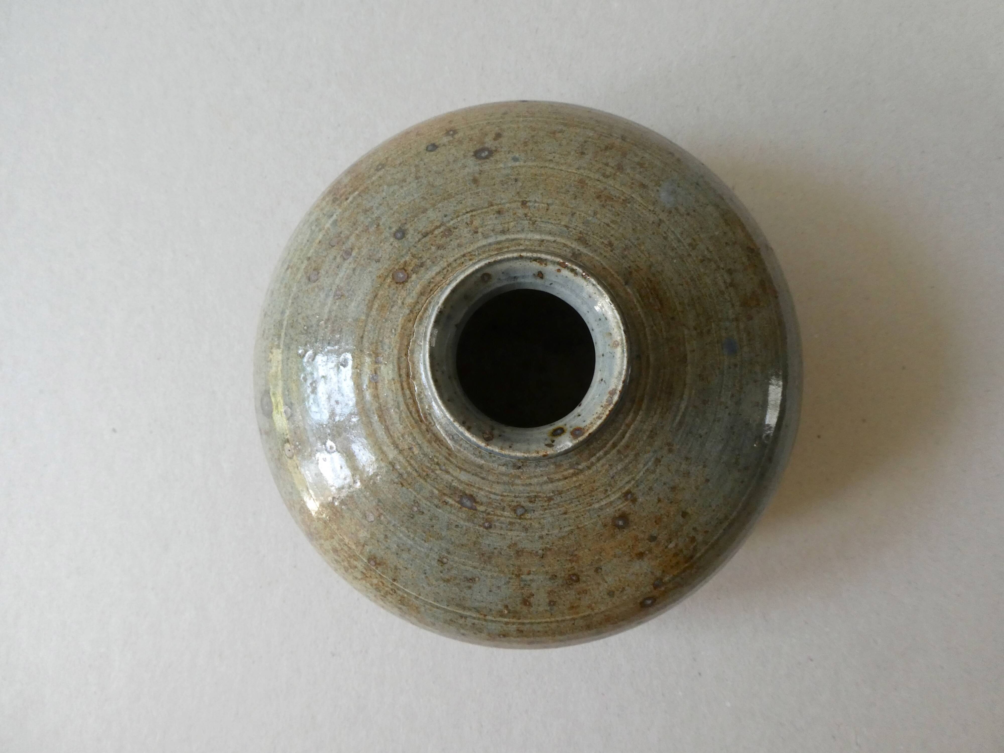 Alain Magné's sandstone vase, the Borne