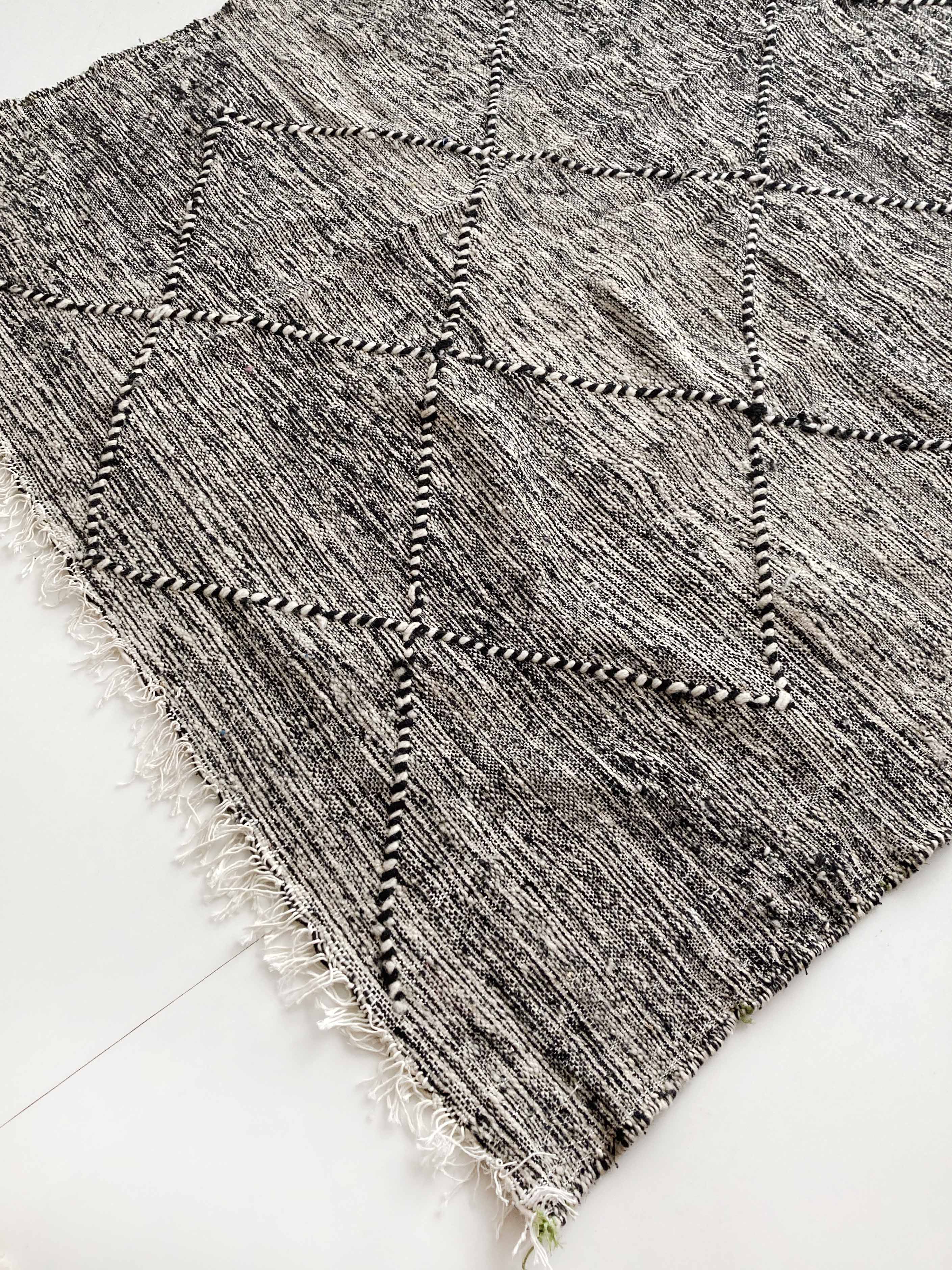 Moroccan Berber Kilim carpet Zanafi ecru and black with diamonds 245x142cm