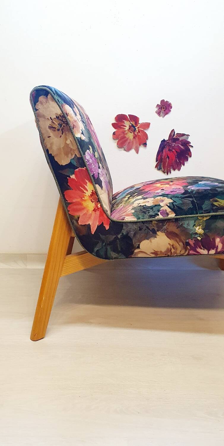 Restored armchair in varnished wood and fabric