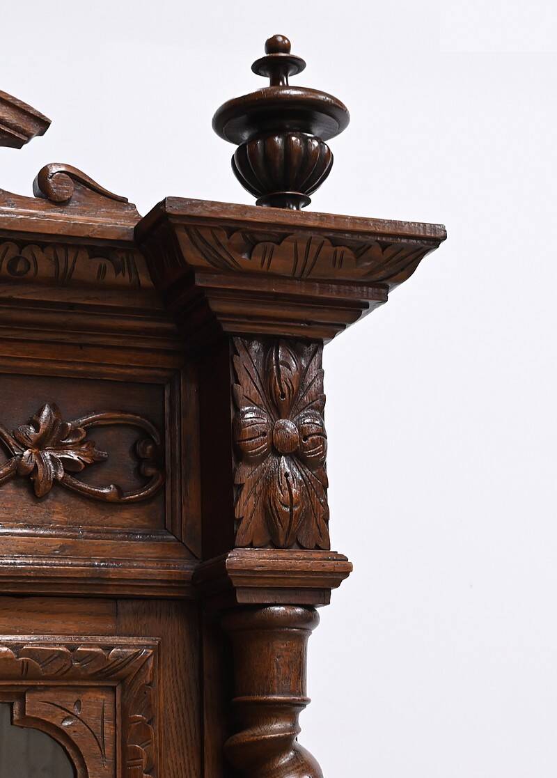 Narrow Oak Display Cabinet, Louis XIII style – Late 19th century