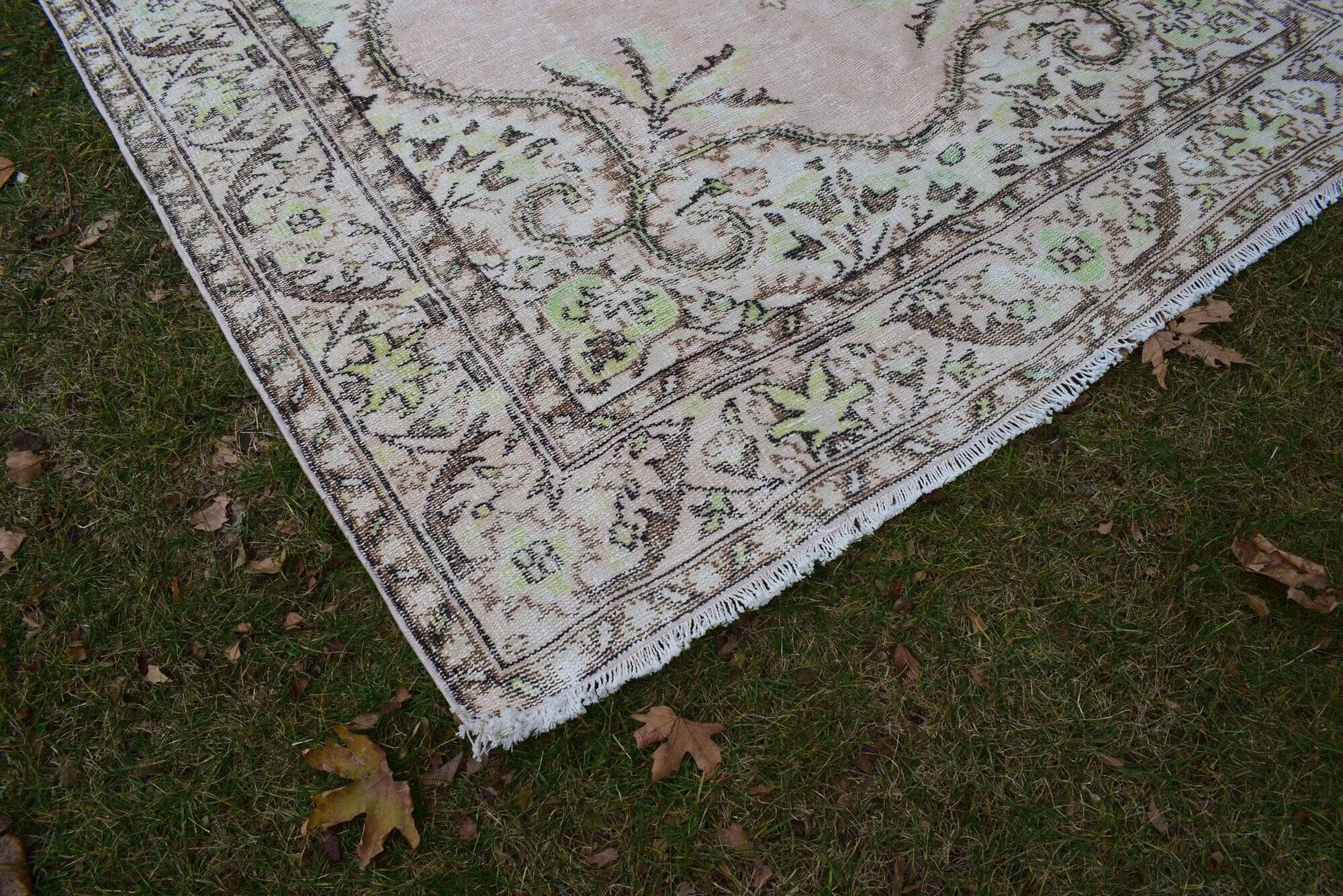 Vintage Turkish Oushak rug 190x310 cm