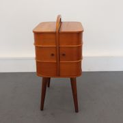 Travailleuse en bois années 1960