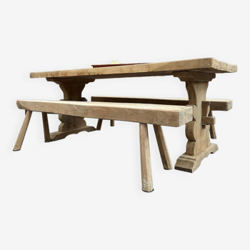 Oak farm table and its two benches