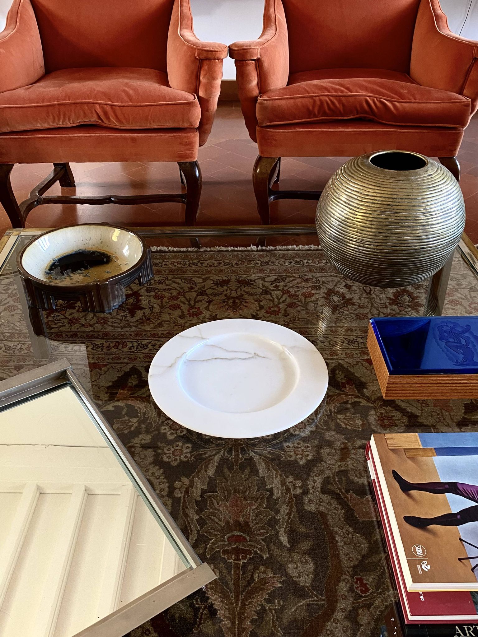 White Carrara marble centerpiece / plate, Up&Up Italy, 1970s