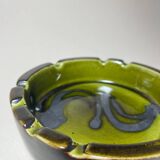 Ceramic ashtray