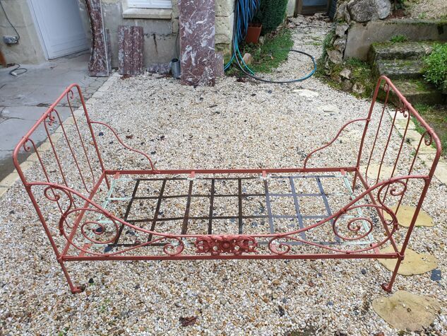 Lit banquette en fer forgé XIXe siècle 190cm x80cm