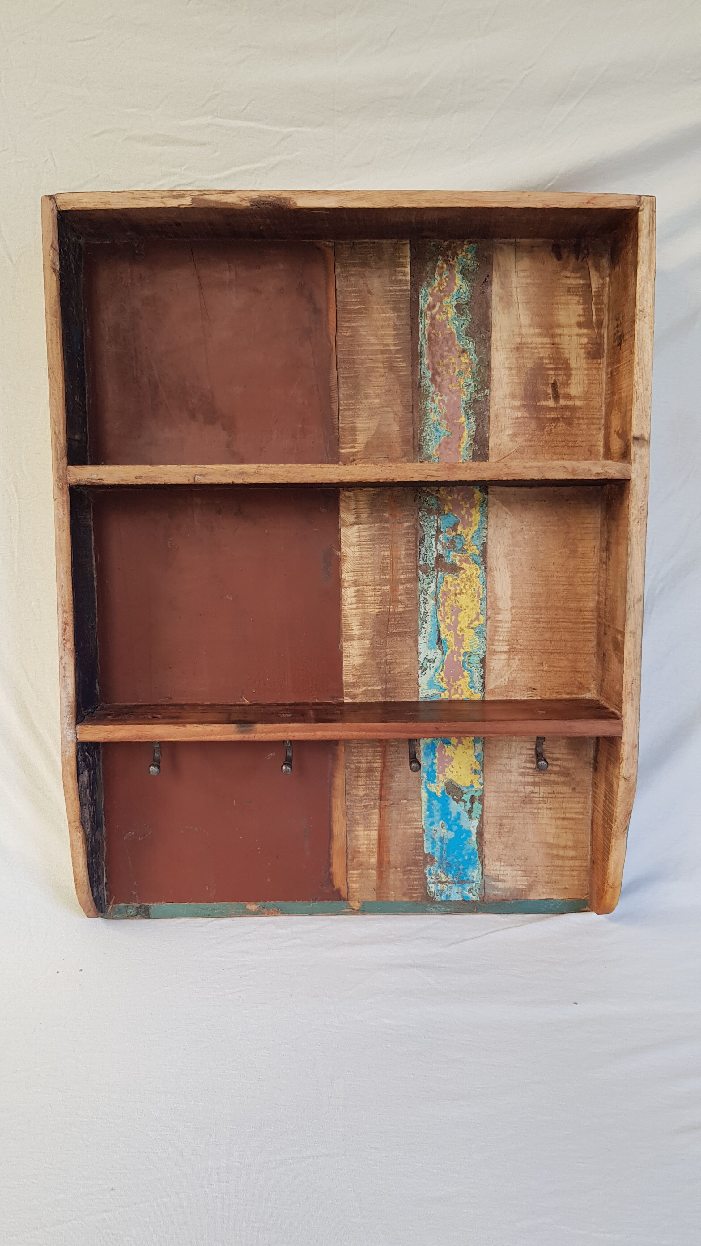 Wall shelf 3 shelves + 4 hooks cast iron in polychrome wood