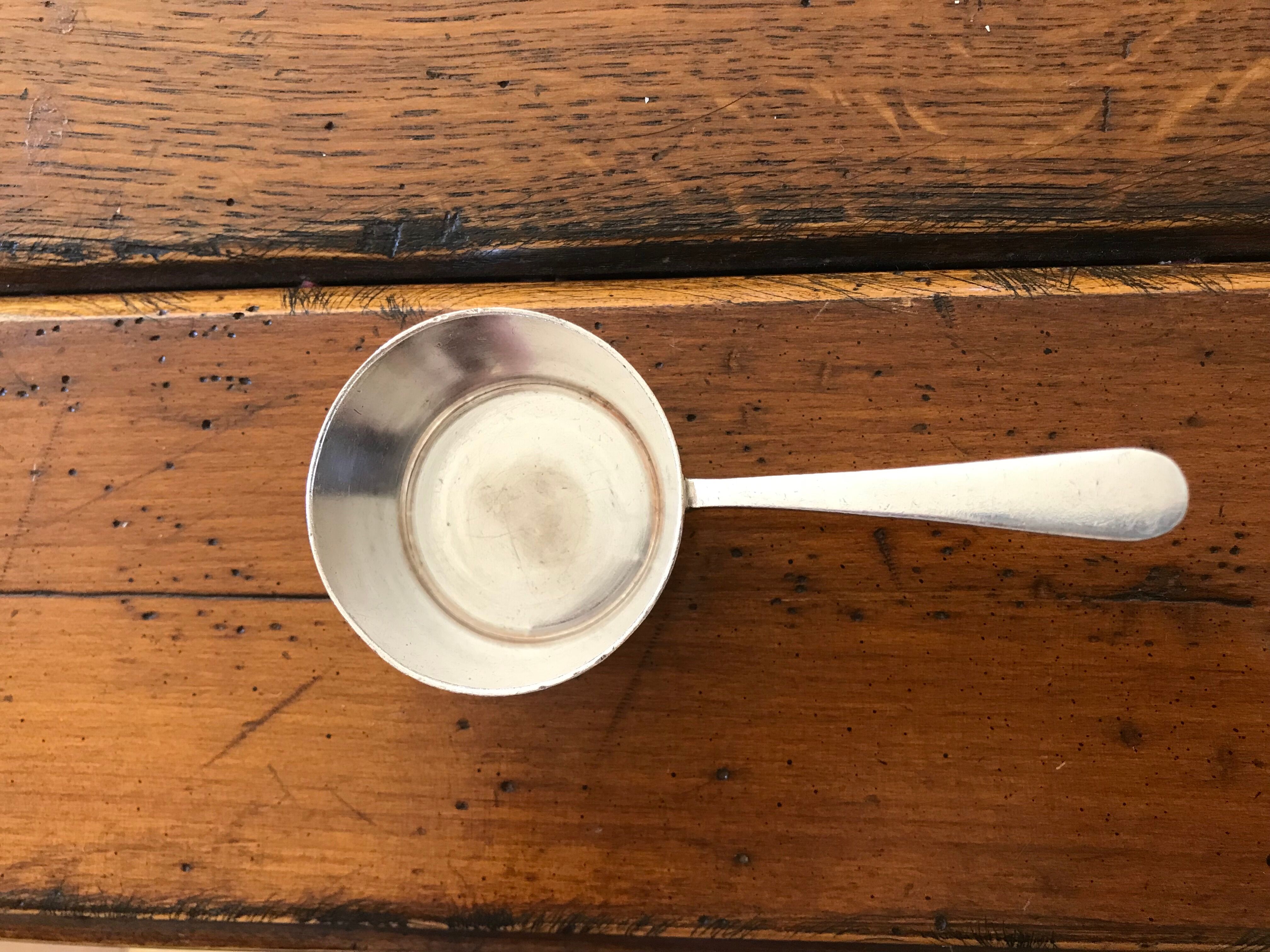 Silver metal dispenser