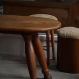 Mid-20th century Danish coffee table / side table in oak, Otto Færge, 1940s.