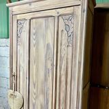 Armoire parisienne