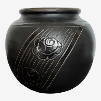 Vase boule en céramique noire