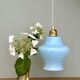 Suspension globe vintage en opaline bleue