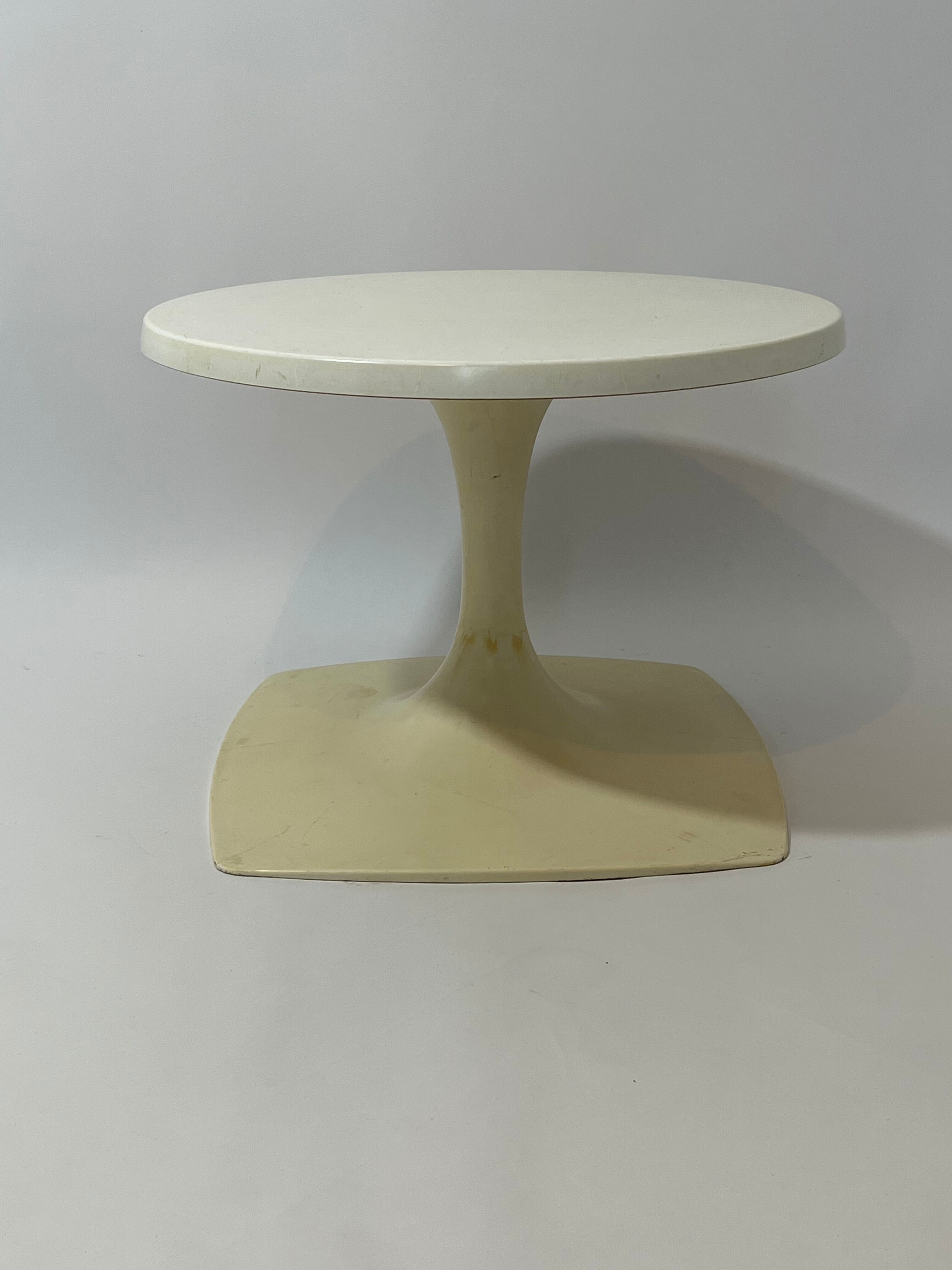 Coffee table feet tulip Stamp Furious France year 1970