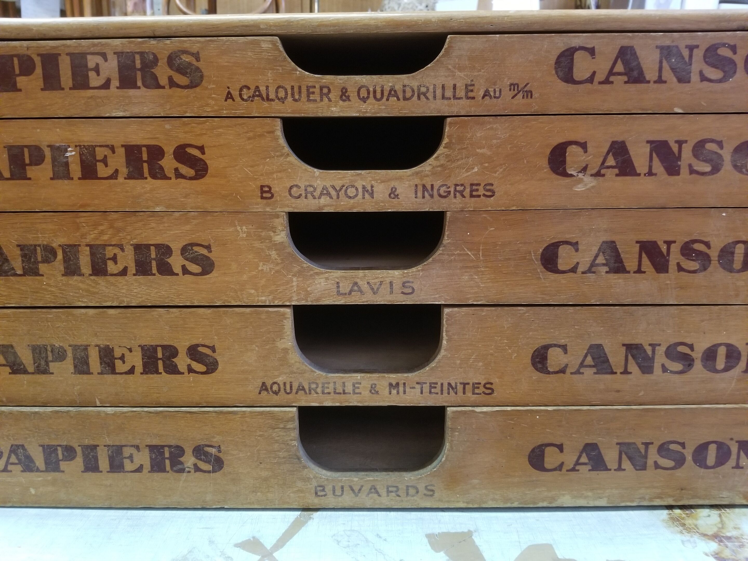 Old wooden furniture Papers Canson with 5 drawers