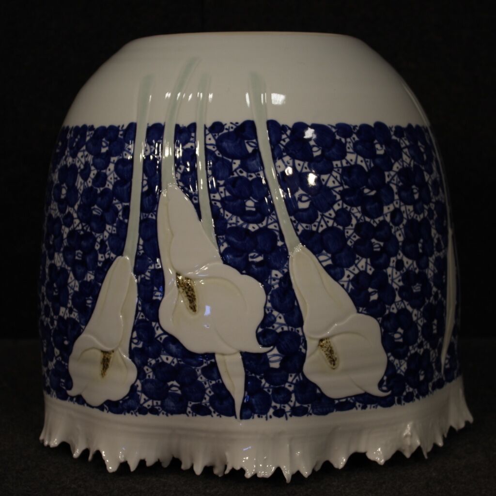 Chinese vase from the early 21st century