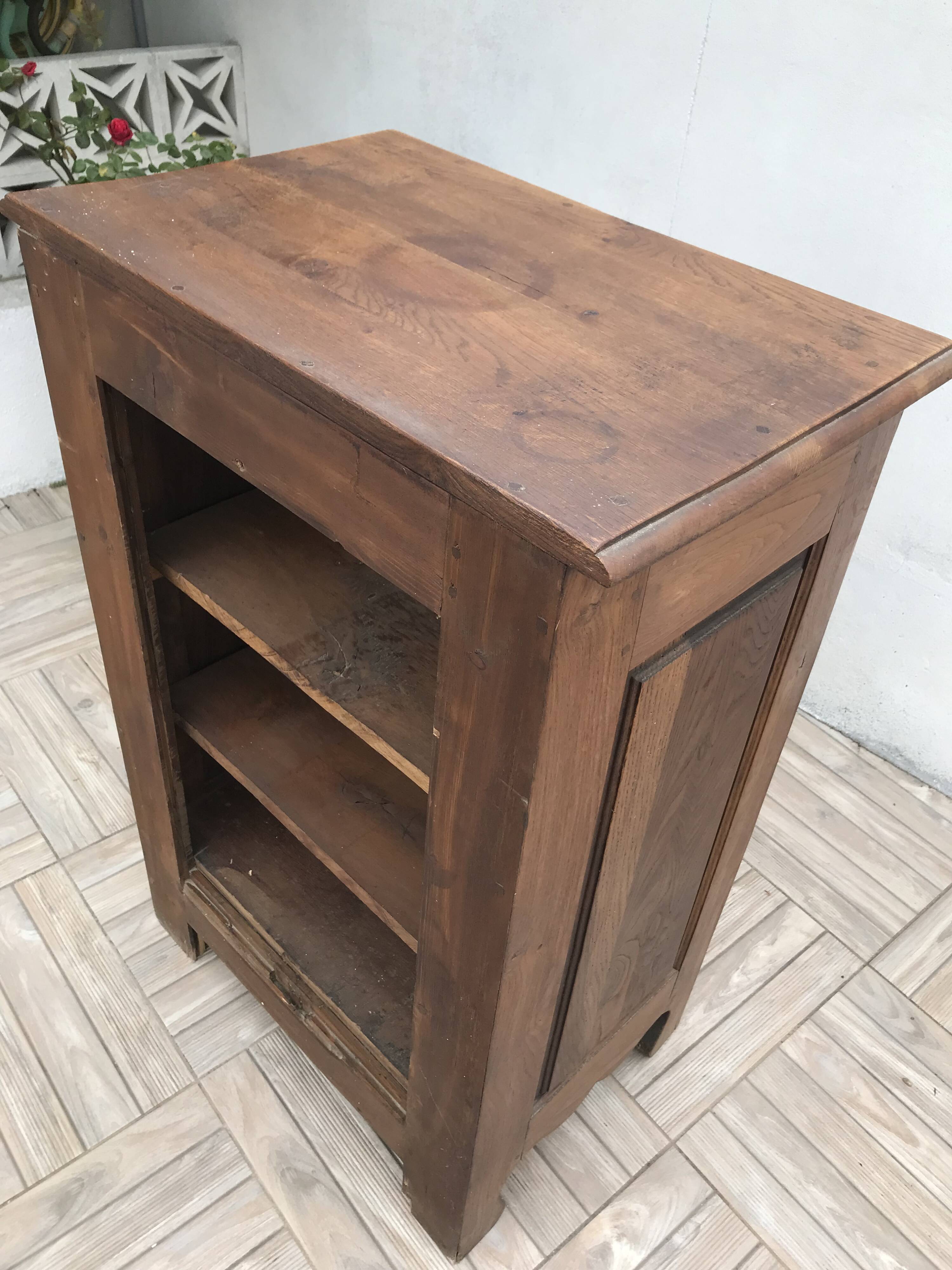 Accessory furniture in solid oak