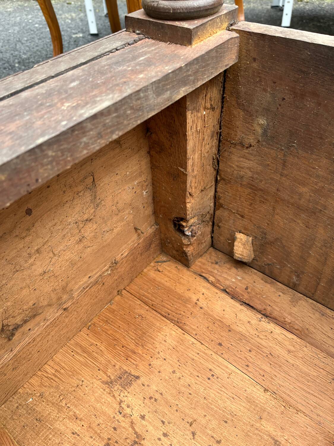 Desk with tiered secret drawer in solid oak Louis XIII