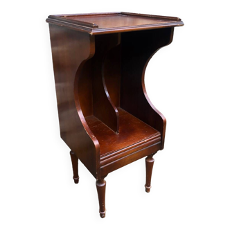 Bedside record holder