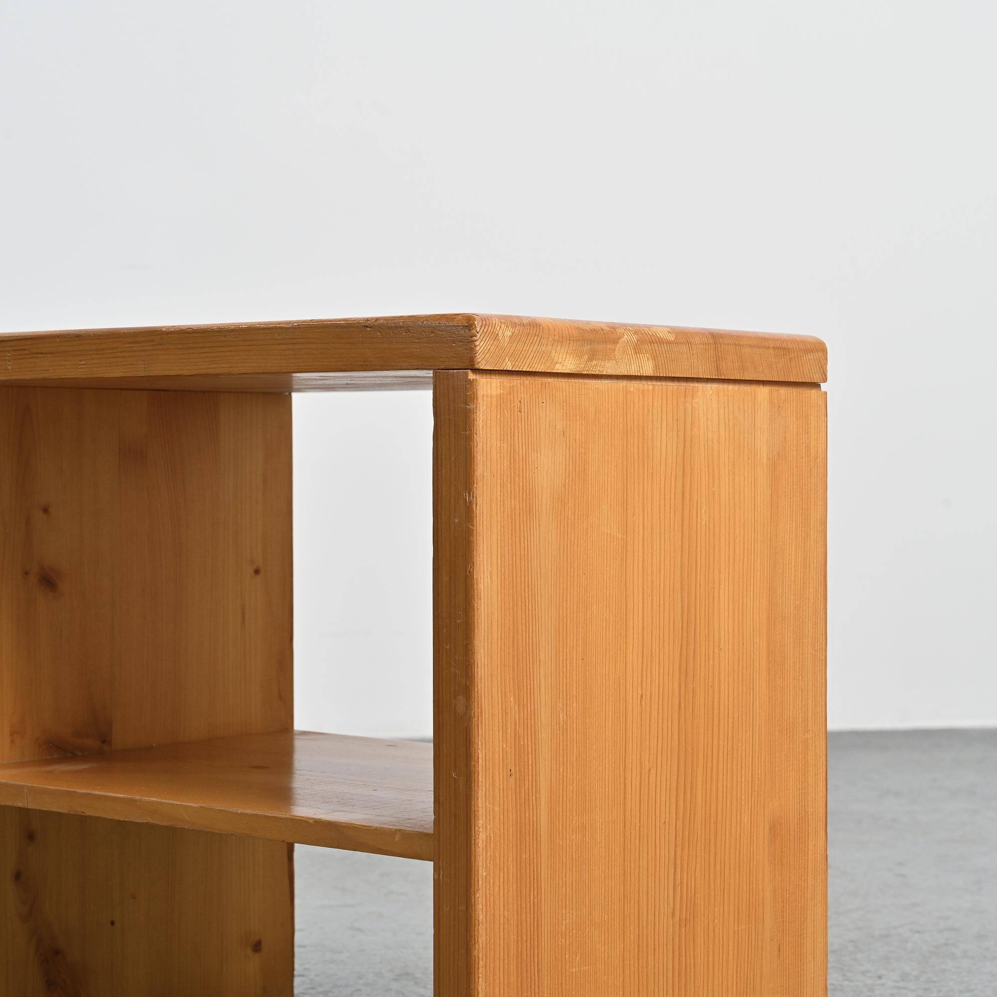 Pair of bedside tables from Arcs in solid pine, circa 1975.