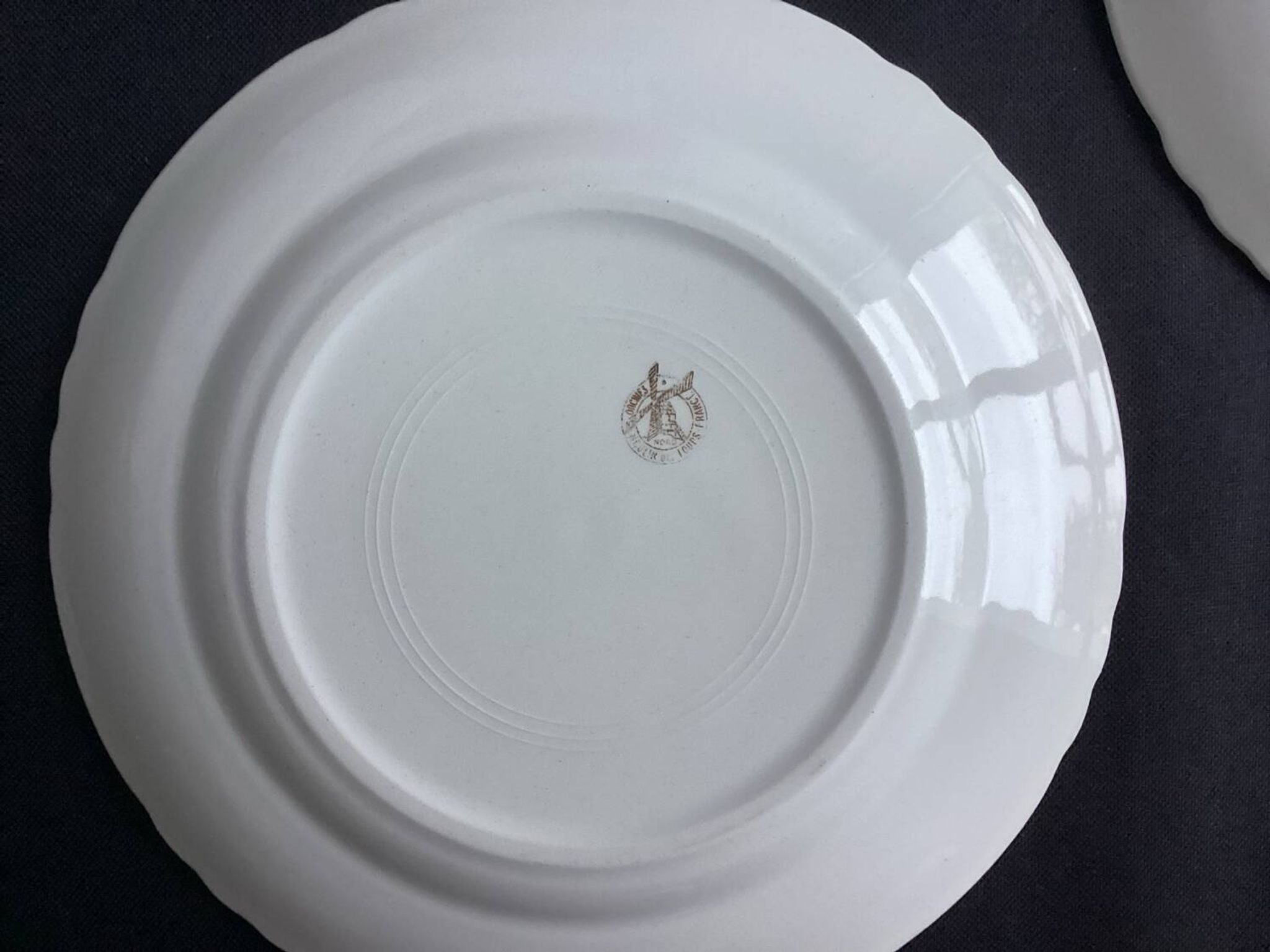 Set of 5 Moulin des Loups flat plates