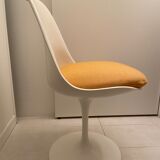 Eero Saarinen tulip chair for Knoll International. 1970