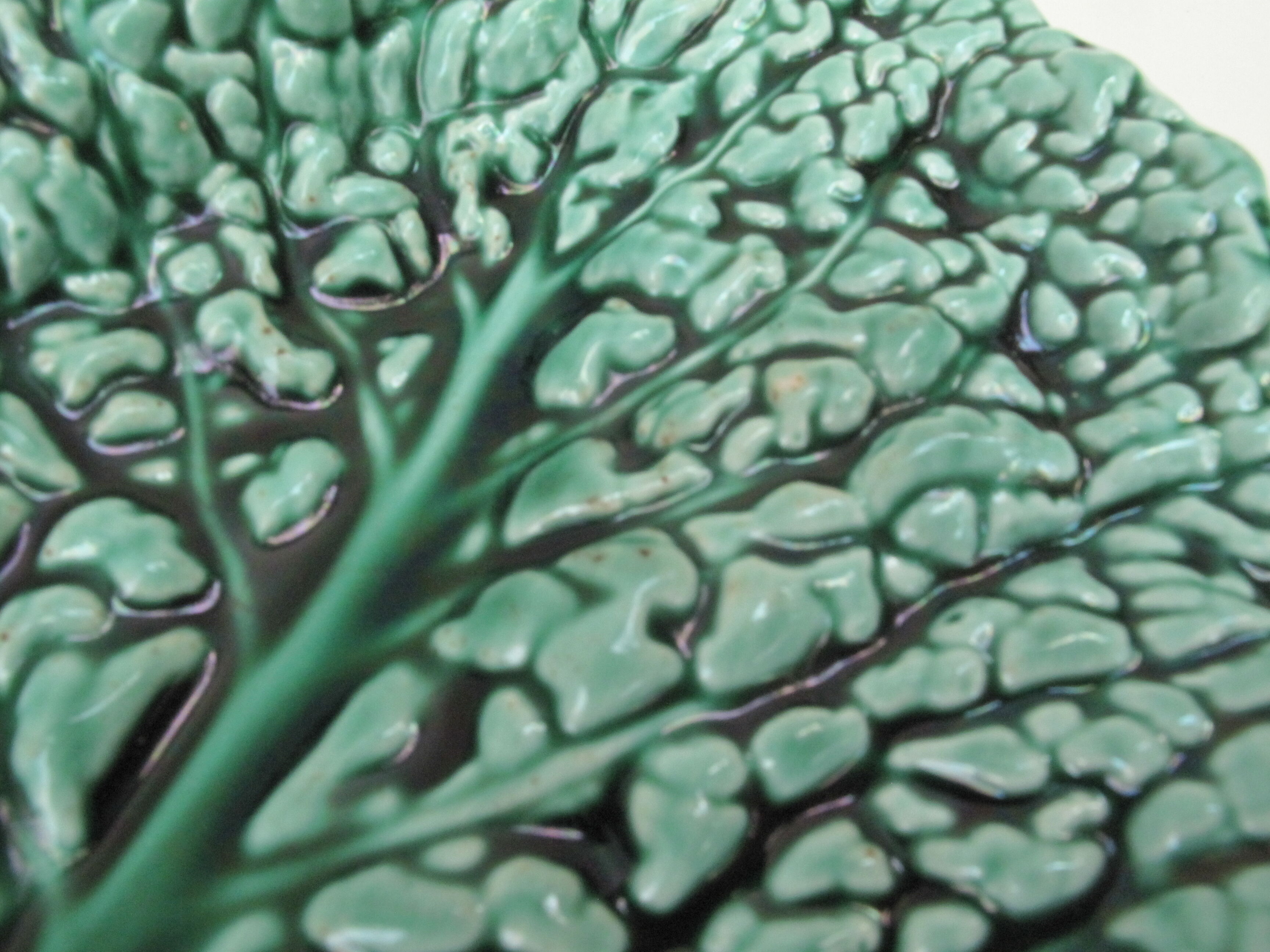 Ceramic dish Sarreguemines cabbage leaf