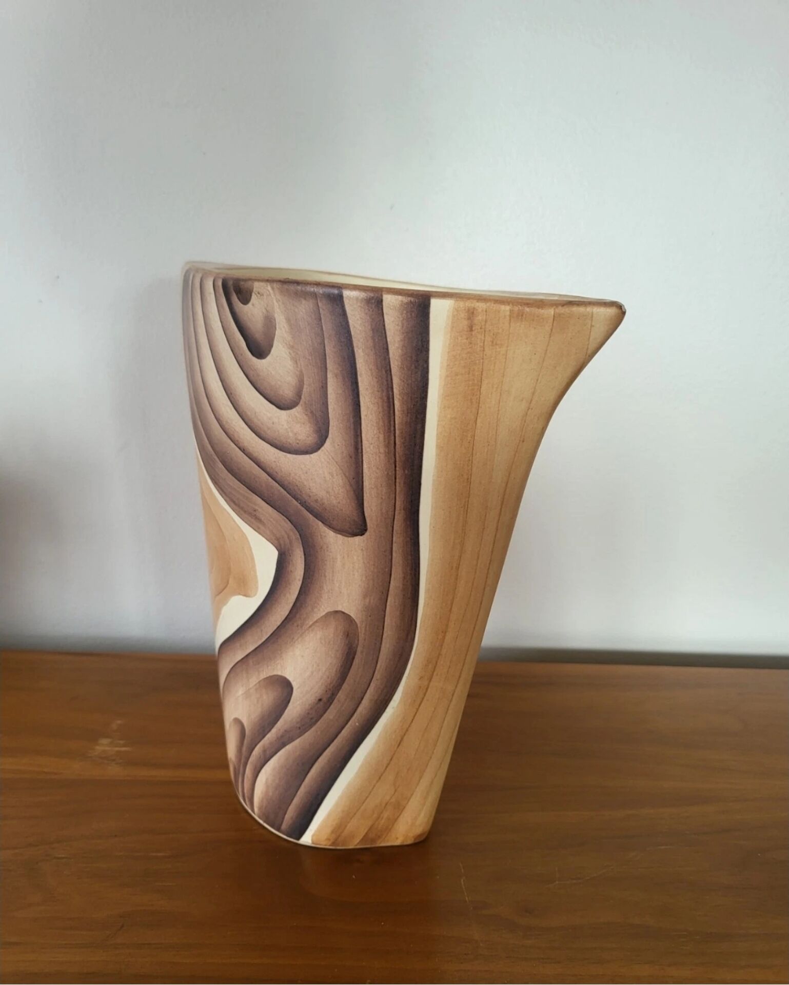 Pichet Vallauris in ceramic faux wood