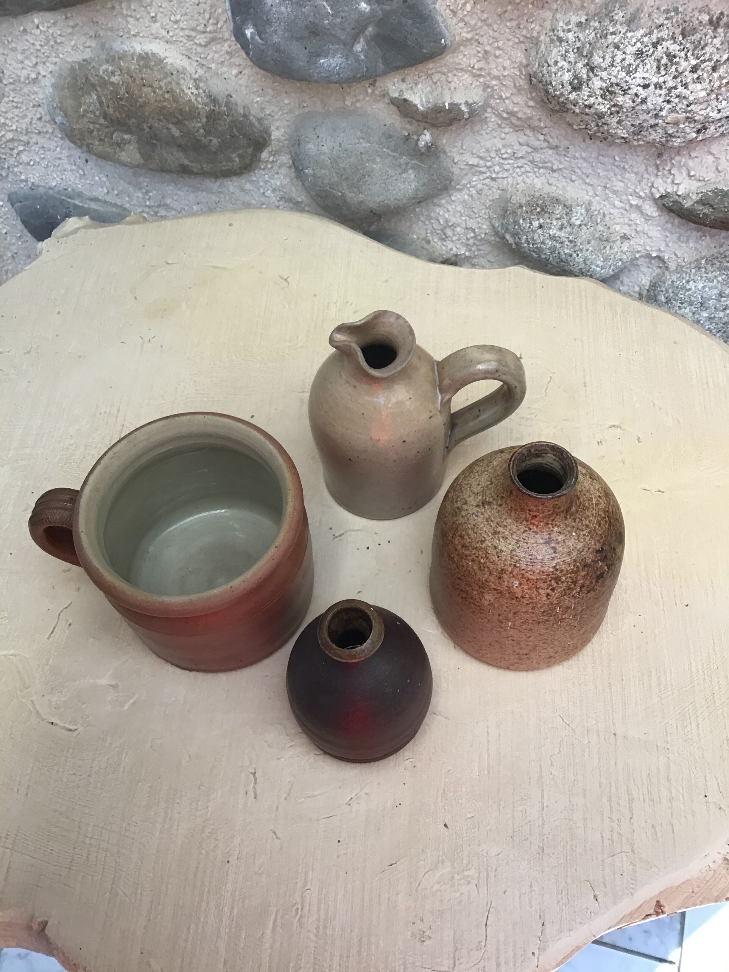 Lot of 4 sandstone objects: 2 vases 1 pitcher and a salt pot