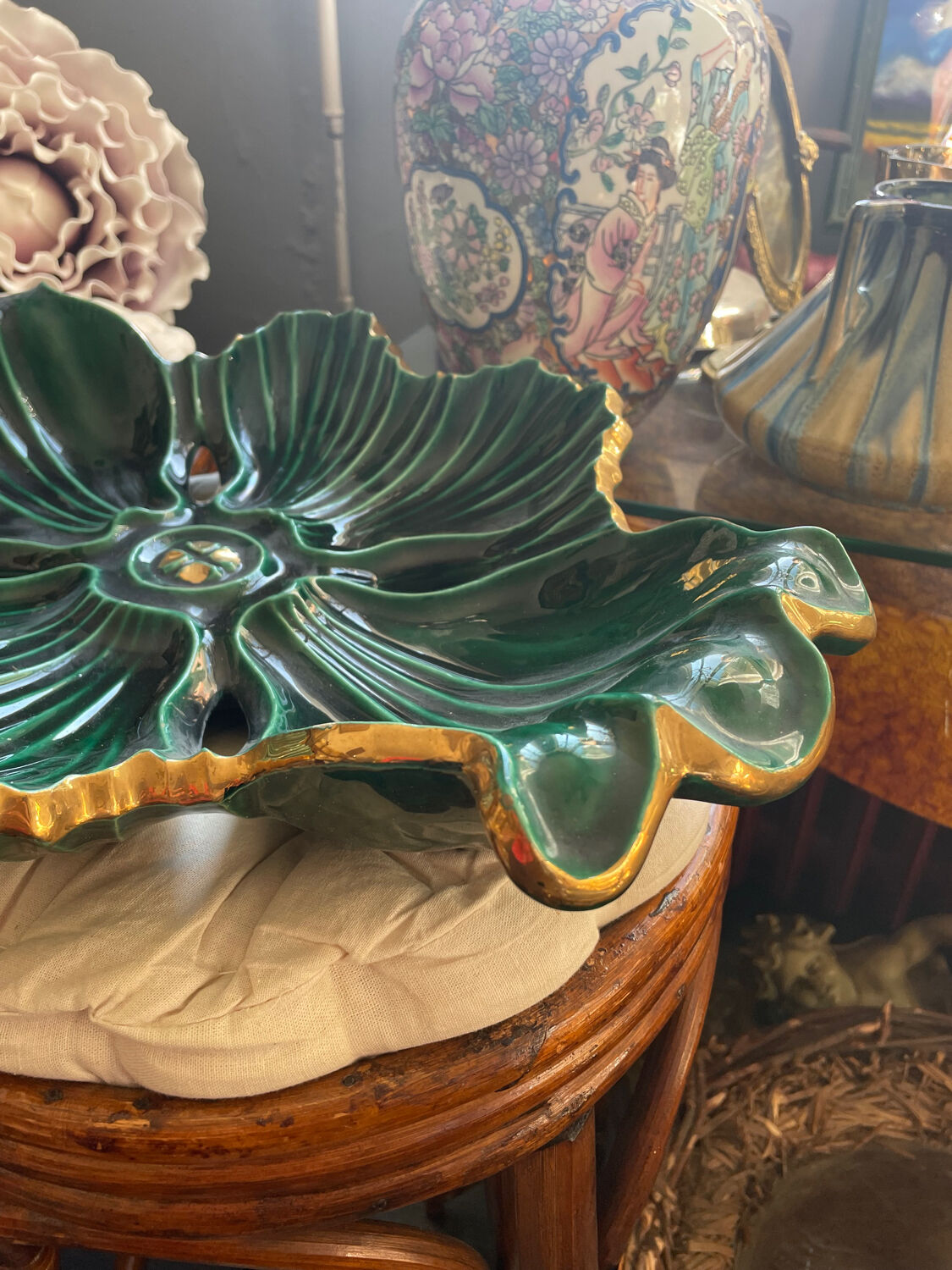 Flower glazed ceramic dish