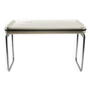 Bureau structure en métal