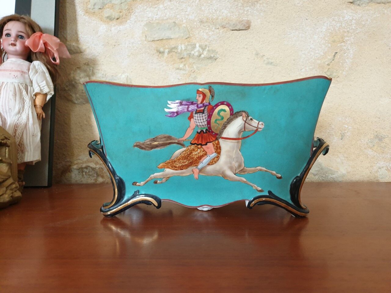 Old planter Table center