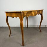 Table Louis XV noyer blond, début 19ème