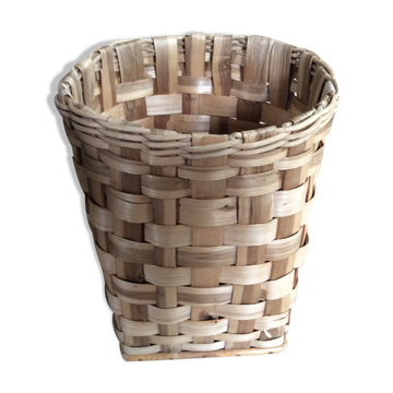 Chestnut basket braided